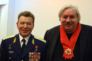 Николай Левашов с генерал-полковником Николаем Антошкиным, 2008